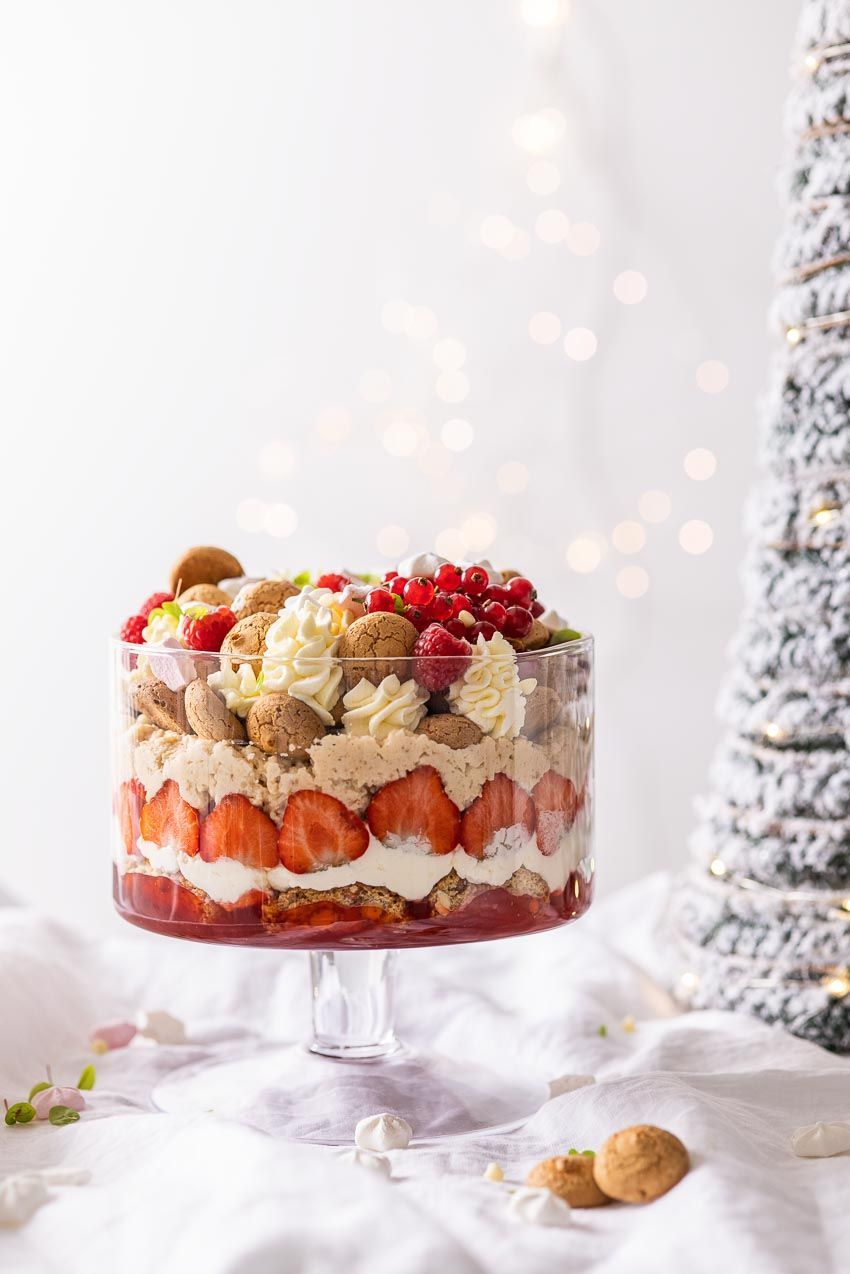Bitterkoekjes kersttrifle