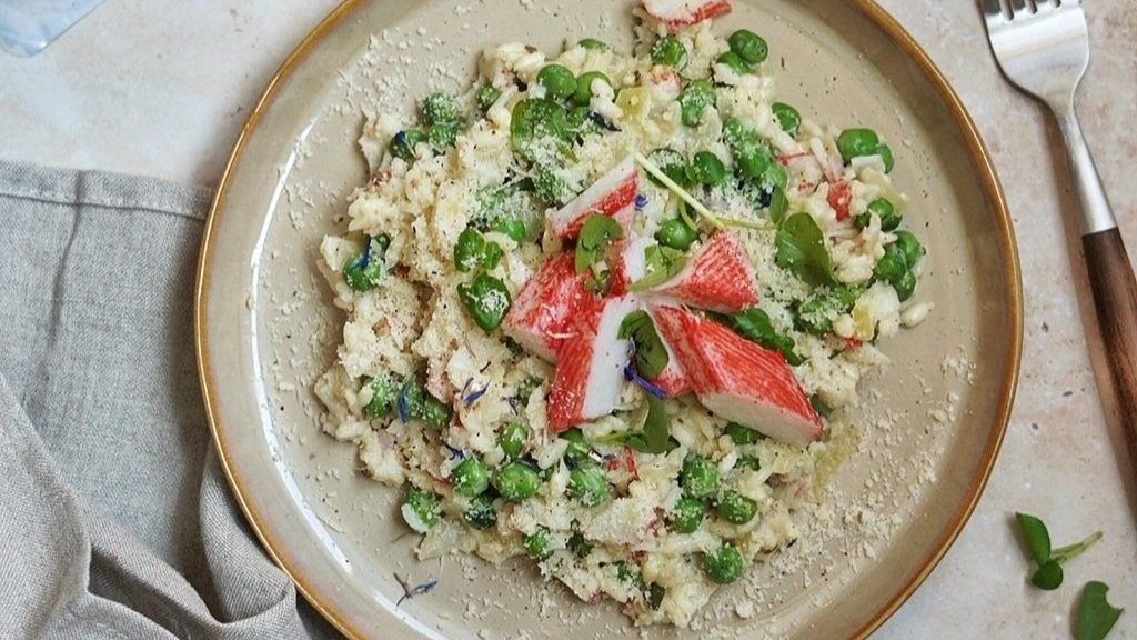 Lenterisotto met erwtjes en surimi
