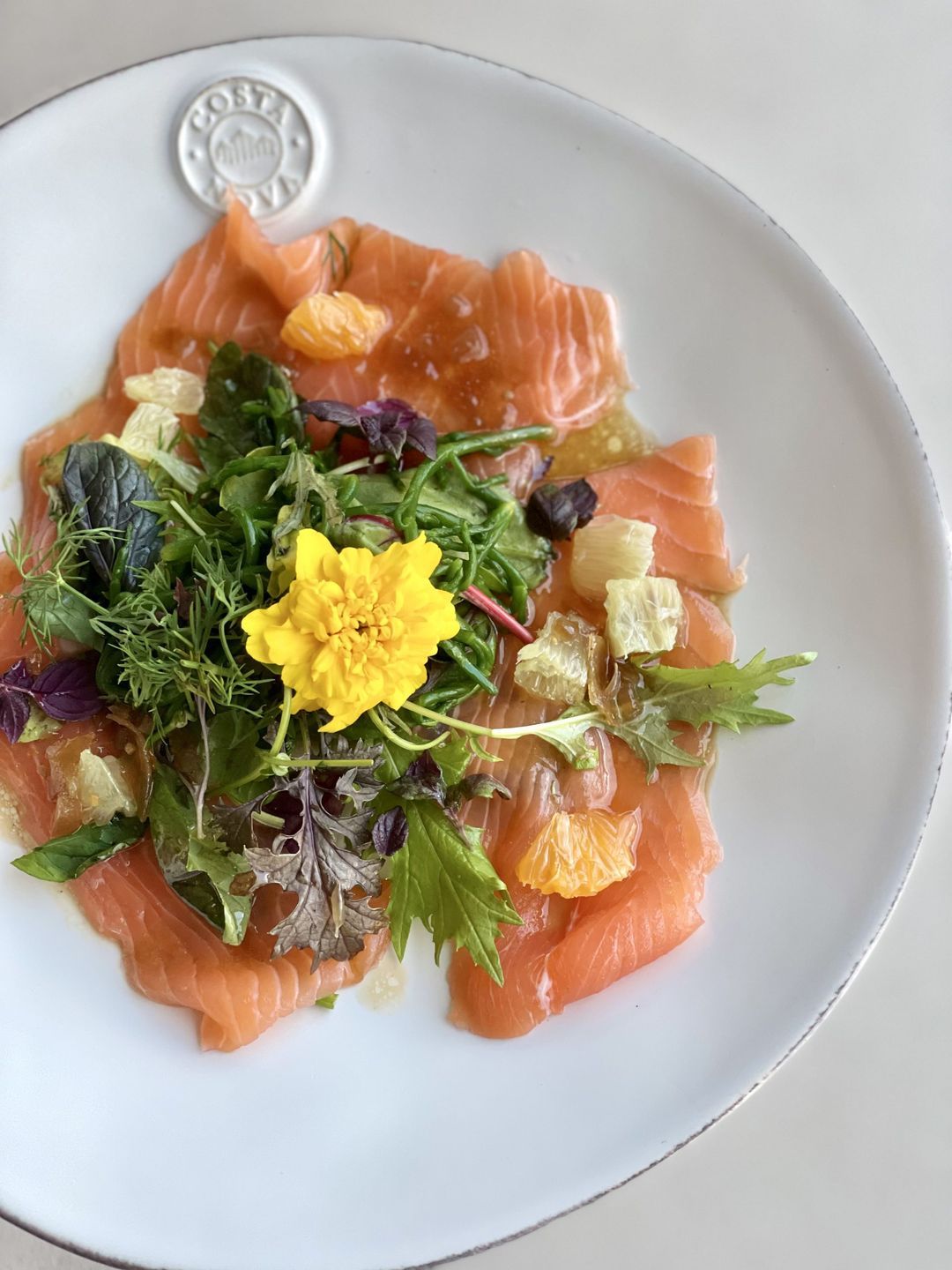 Zalmcarpaccio met Oosterse vinaigrette